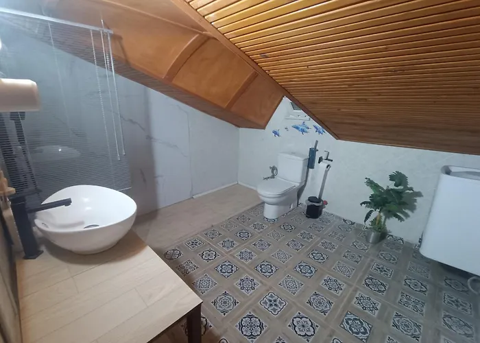 בית נופש Center By Harbour First Floor