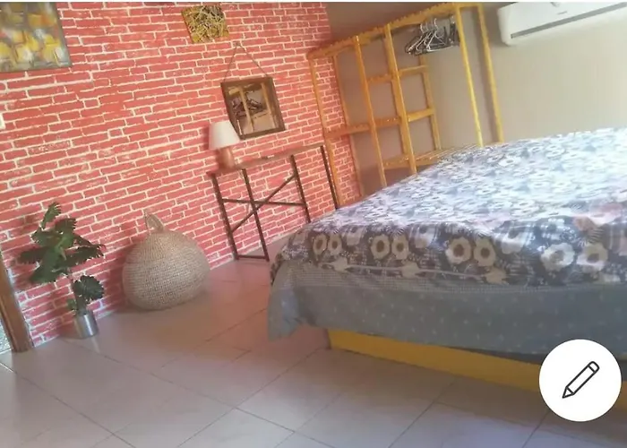 Center By Harbour First Floor בית נופש מרמריס