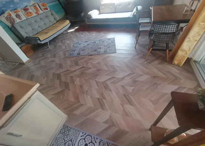 Center By Harbour First Floor *