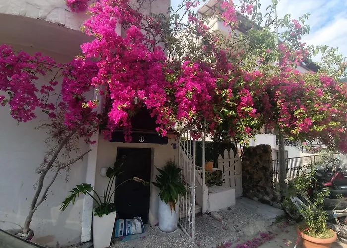 Center By Harbour First Floor *