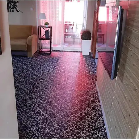 Center By Harbour First Floor *